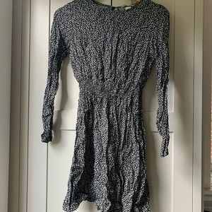 H&M Longsleeve Flowy Minidress